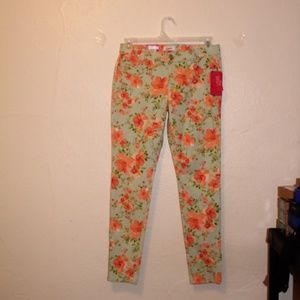 Candies Floral Pants Size 9 NWT